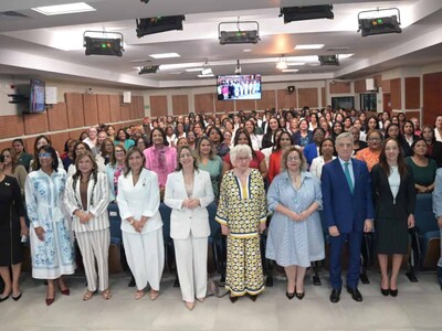 Mujeres rurales se capacitan para enfrentar los retos de la política Mujeres rurales se capacitan para enfrentar los retos de la política