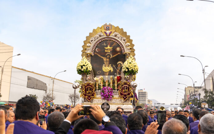 Señor de los Milagros podría estar presente en la Misa del Papa León XIV en Perú