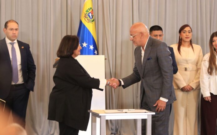Venezuela: diálogo, acuerdos petroleros, Delcy Rodríguez en NYC y la postura de la Iglesia Católica