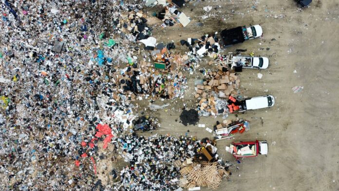 Japón tiene tantos ancianos que el reciclaje de pañales usados se ha convertido en un problema medioambiental