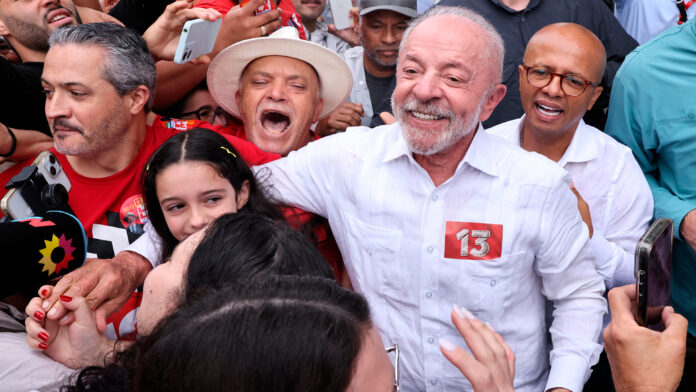 Lula da Silva gana a Flávio Bolsonaro la presidencia de Brasil en una reñida segunda vuelta
