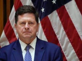 Trump confirma a Jay Clayton como zar de la IA